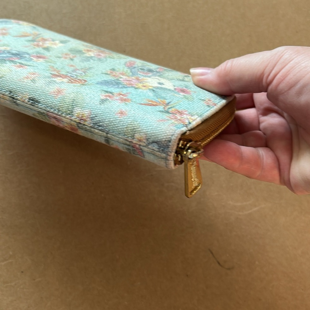 NWOT Disney Stitch Loungefly pastel wallet RARE zip around - Picture 6 of 16